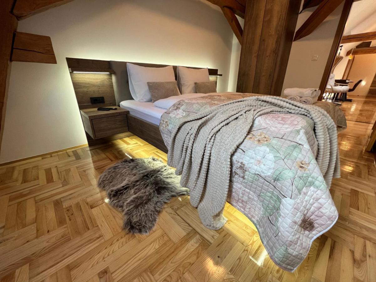 La Luna Rustic Deluxe Apartment With Free Jacuzzi, Bikes & Covered Parking Nasice Exterior foto